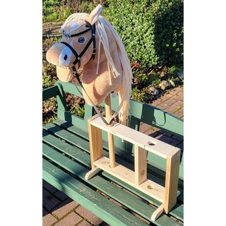 Stall f�r 2 HobbyHorses mit variabler Halterung